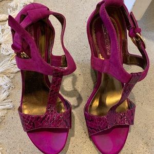 Charles David | Magenta Snakeskin Wedges!